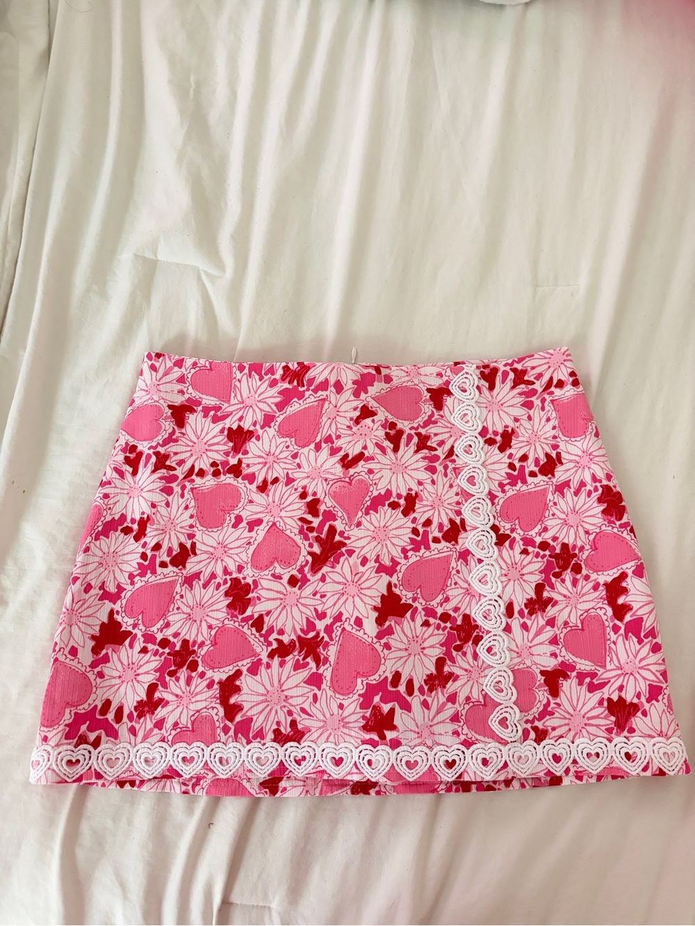 Lilly Pulitzer Pink & Red Heart Floral Lace-Trim Mini Skirt